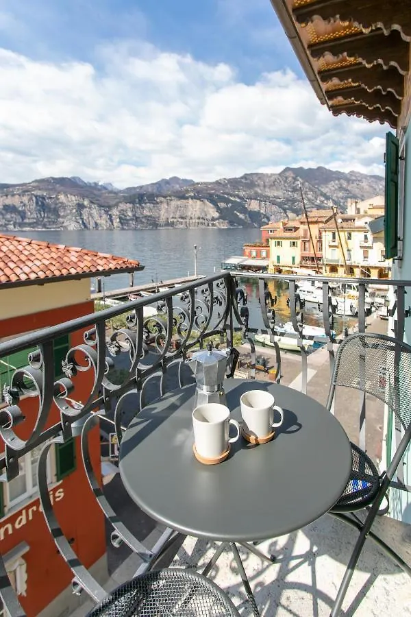 Harbor View - Malcesine Apartment Italy