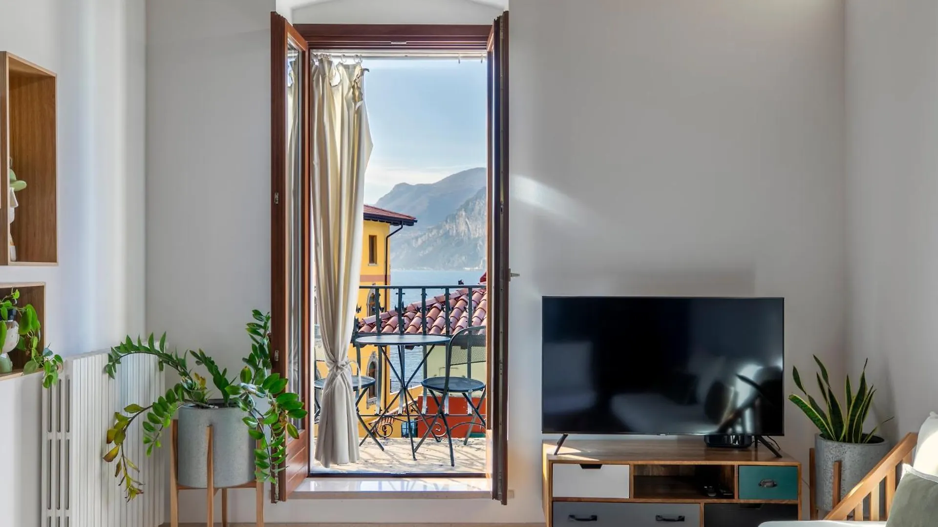 Harbor View - Malcesine Apartment